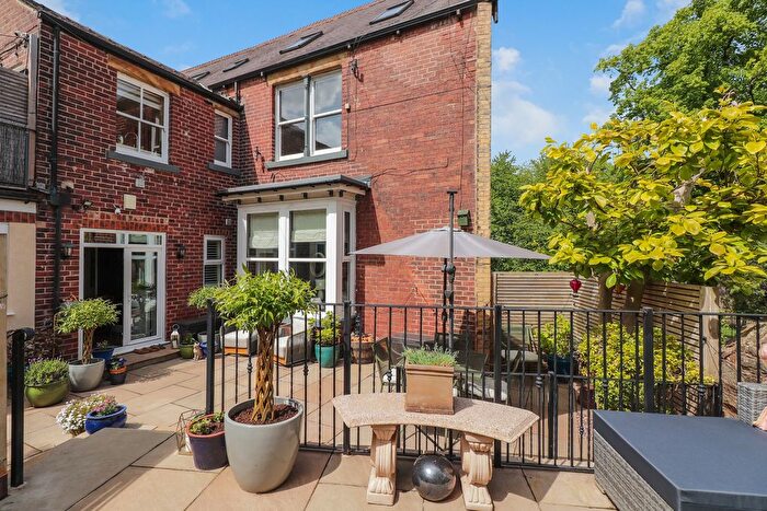 2 Bedroom Flat For Sale In Rustlings Road, Endcliffe Park, S11