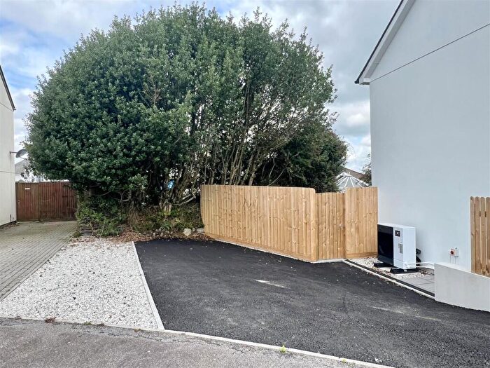 3 Bedroom End Of Terrace House For Sale In Kew Kernow, Roche, PL26