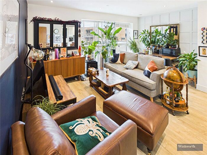 2 Bedroom Flat For Sale In Lyon Road, Harrow, HA1