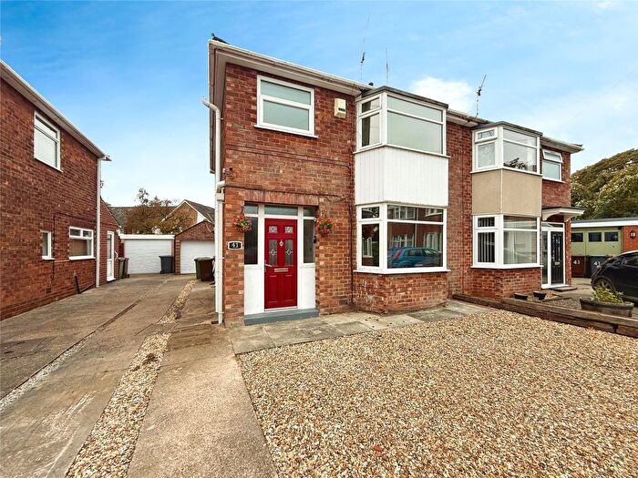 3 Bedroom Semi-detached House For Sale In Park Avenue, Lincoln, Lincolnshire, LN6