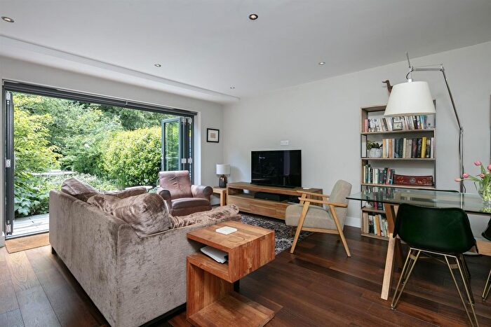 3 Bedroom Terraced House For Sale In Glenton Mews, Nunhead, SE15