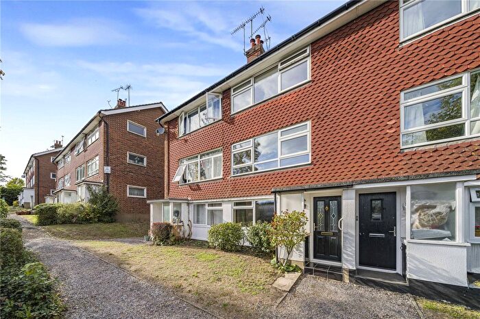 2 Bedroom Flat For Sale In Oakfield Lane, Dartford, Kent, DA1