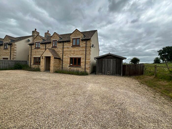 5 Bedroom Detached House To Rent In Burton, SN14