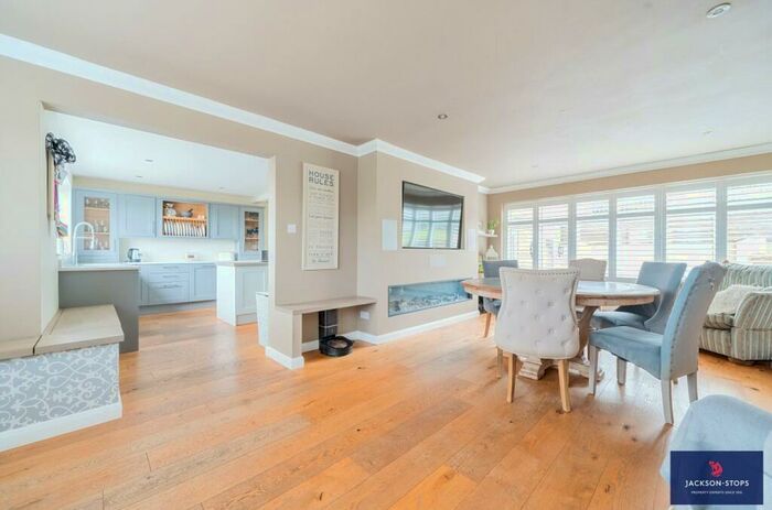 4 Bedroom Detached House For Sale In Main Road, Grendon, Northamptonshire, NN7