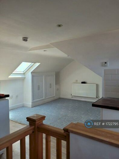 Studio To Rent In The Esplanade, Weymouth, DT4