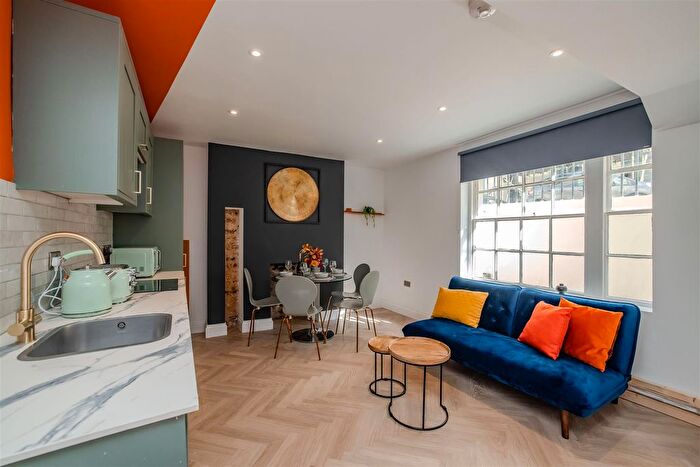 2 Bedroom Flat To Rent In Bloomsbury Place, Brighton, BN2
