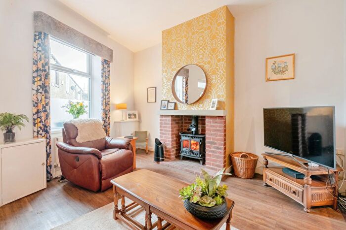 3 Bedroom End Of Terrace House For Sale In Brownside Road, Burnley, Lancashire, BB10