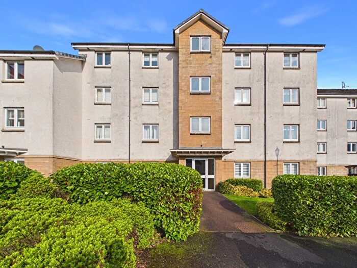 2 Bedroom Flat For Sale In Gullion Park, East Kilbride, South Lanarkshire, G74