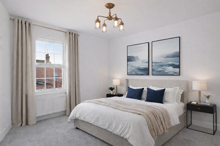 5 Bedroom End Of Terrace House For Sale In Cambridge Street, Wolverton, Milton Keynes, MK12