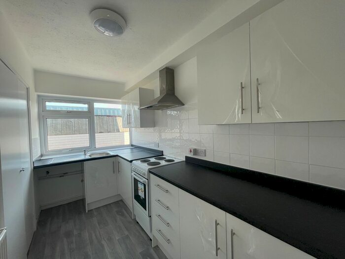 3 Bedroom Maisonette To Rent In The Broadway, Plymstock, Plymouth, PL9