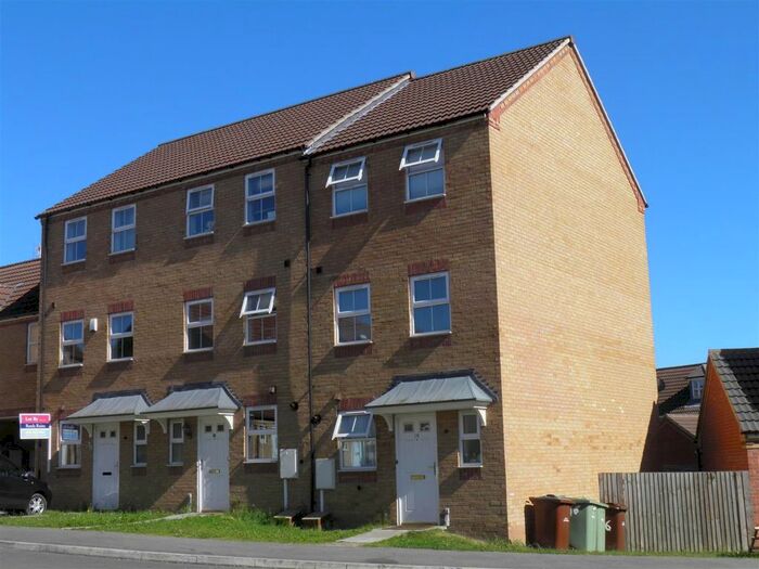 4 Bedroom End Of Terrace House To Rent In Murray Close, Nottingham, NG5