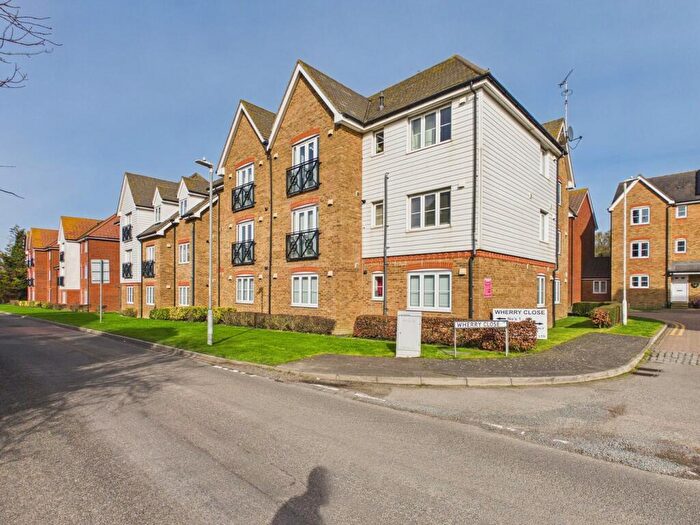2 Bedroom Flat For Sale In Wherry Close, Margate, CT9