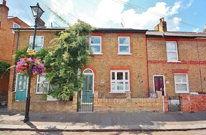 3 Bedroom Terraced House For Sale In Algar Road, Isleworth, TW7