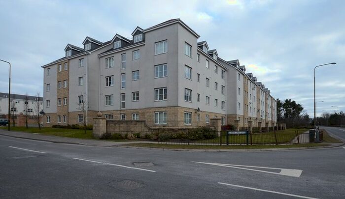 2 Bedroom Flat To Rent In Queens Crescent, Eliburn, Livingston, EH54