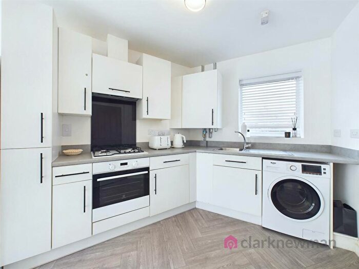 1 Bedroom Apartment For Sale In Myrtle Close, Gilden Park, Harlow, CM17