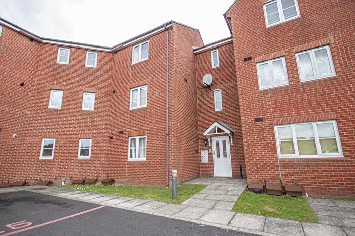 2 Bedroom Apartment For Sale In Edgefield, West Allotment, Newcastle Upon Tyne, NE27
