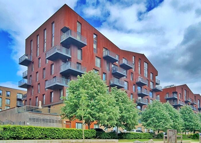 3 Bedroom Apartment To Rent In Whiting Way, London, SE16