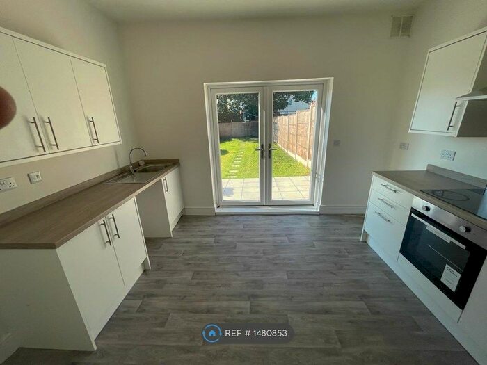 3 Bedroom Semi-Detached House To Rent In Addison Road, Mexbrough, S64