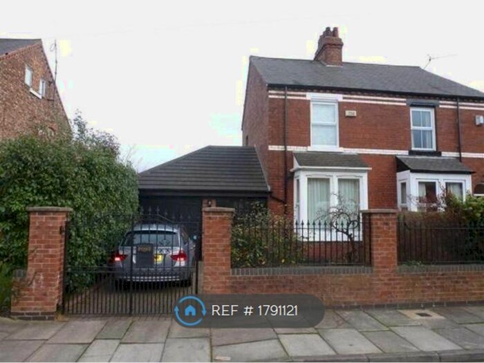 3 Bedroom Semi-Detached House To Rent In Limes Road, Middlesbrough, TS5