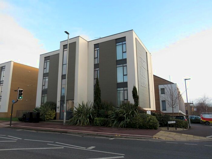 2 Bedroom Flat To Rent In Firepool View, Taunton, TA1