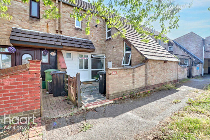 3 Bedroom Terraced House For Sale In Eastbrooks Mews, Basildon, SS13