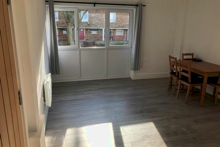 1 Bedroom Flat To Rent In Rollins Street, South Bermondsey London, SE15