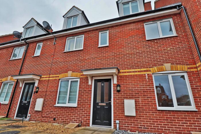 3 Bedroom Terraced House To Rent In St. Leonards Mews, Bedford, MK42