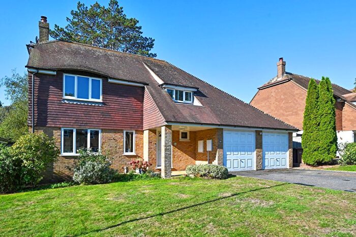 4 Bedroom Detached House For Sale In Leybourne Gardens, St Leonards-On-Sea, TN37