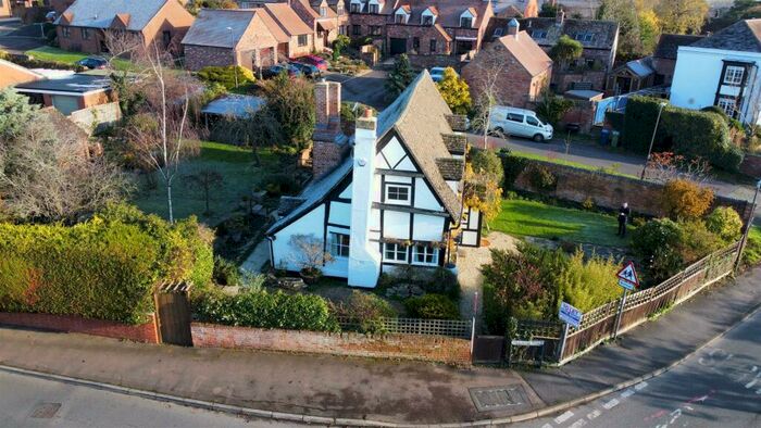 3 Bedroom Cottage To Rent In High Street, Twyning, Tewkesbury, GL20