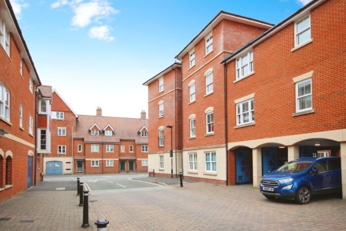 2 Bedroom Flat For Sale In St. Gabriel's, Wantage, Oxfordshire, OX12