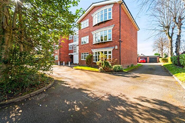 2 Bedroom Apartment For Sale In Oakfield, Sale, M33
