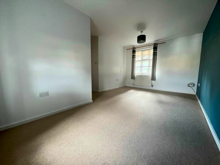 2 Bedroom Apartment To Rent In Jubilee Green, Cirencester, GL7