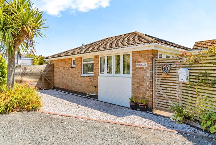 2 Bedroom Bungalow For Sale In Linhay Close, Brixham, Devon, TQ5