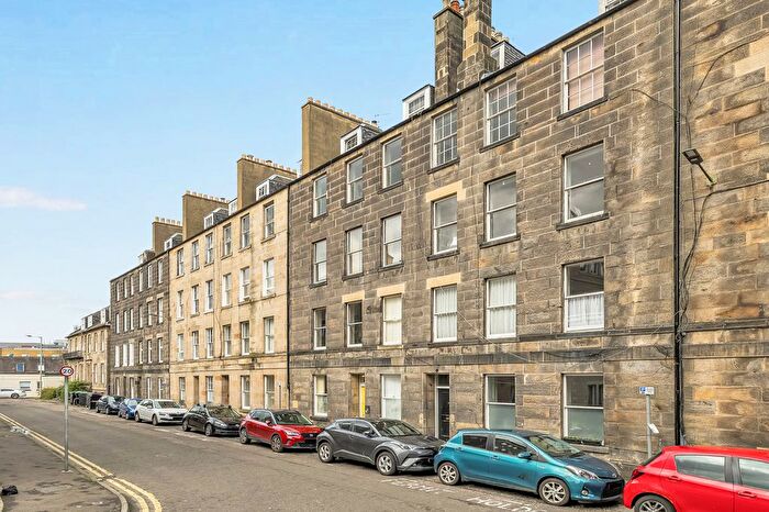 2 Bedroom Flat For Sale In Flat, , Kirk Street, Edinburgh, EH6