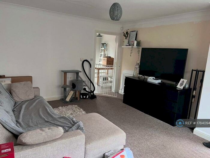 3 Bedroom Terraced House To Rent In Bridle Close, Outwell, Wisbech, PE14