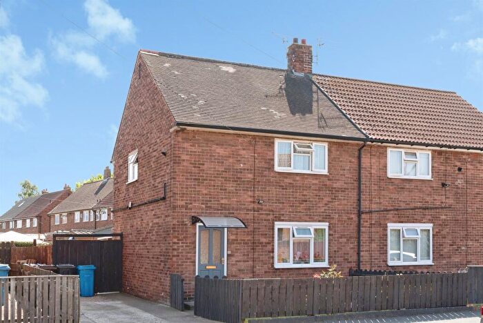 2 Bedroom Semi-Detached House For Sale In Milford Grove, Hull, HU9
