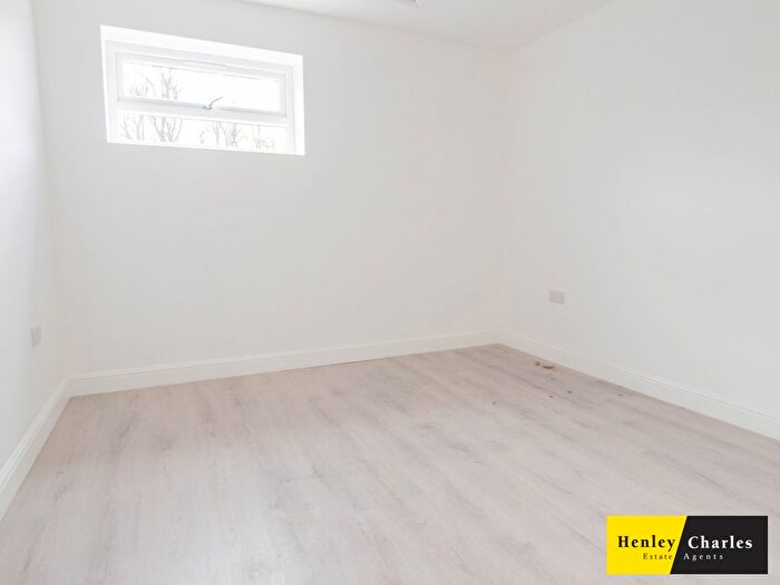 1 Bedroom Flat To Rent In Vicarage Place, Walsall, Birmingham, WS1