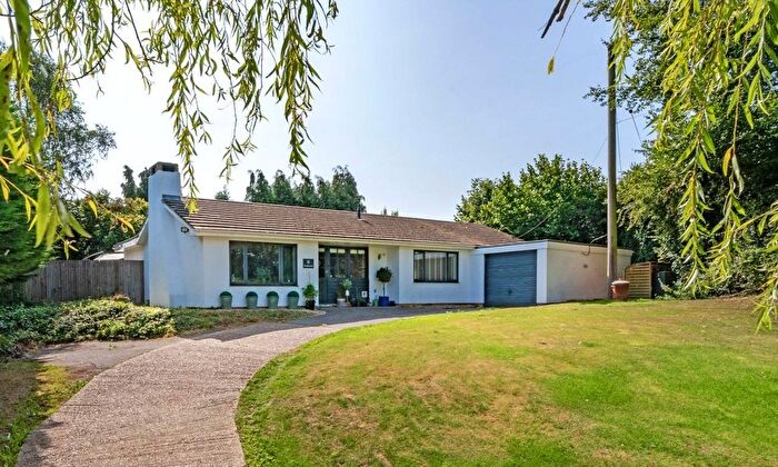 3 Bedroom Bungalow For Sale In Three Leg Cross, Ticehurst, East Sussex, TN5