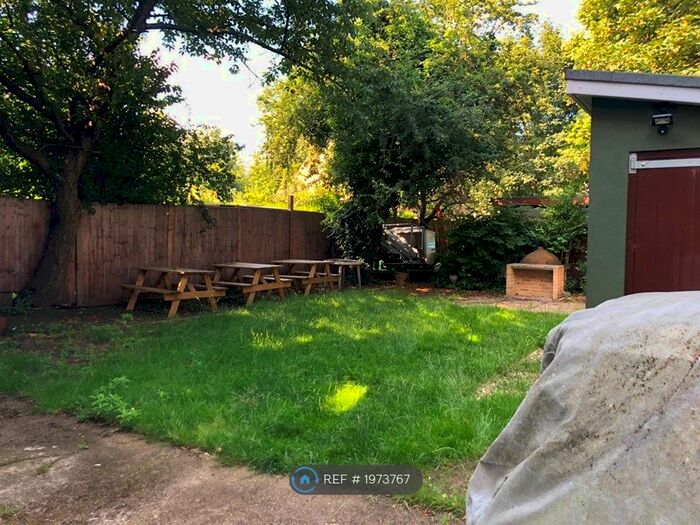 5 Bedroom Flat To Rent In Clifton Road, Kingston Upon Thames, KT2