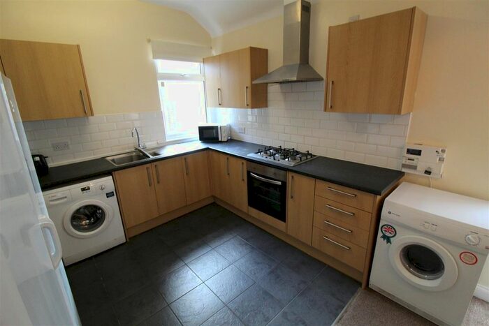 6 Bedroom End Of Terrace House To Rent In King Richard Street, Coventry, CV2