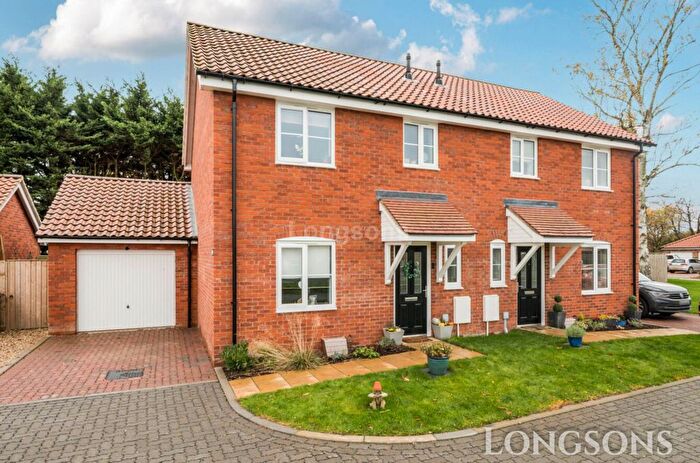 3 Bedroom Semi-detached House For Sale In Marriot Drive, Watton, IP25