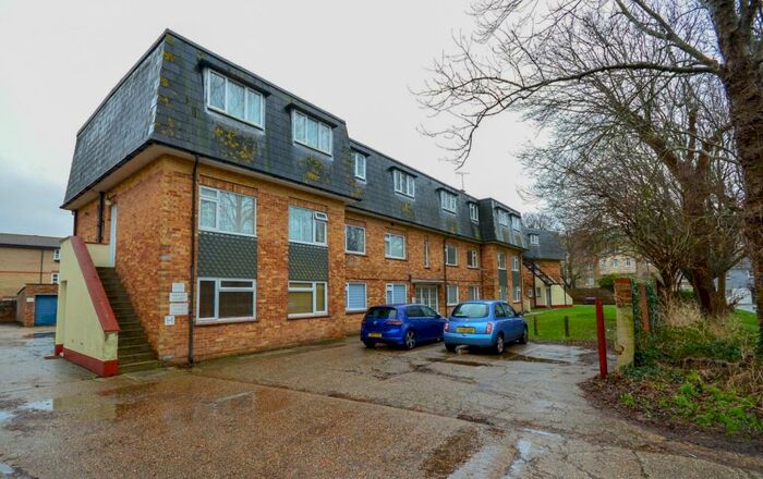 2 Bedroom Flat To Rent In Rapley Court, Stamford Avenue, Hayling Island, PO11