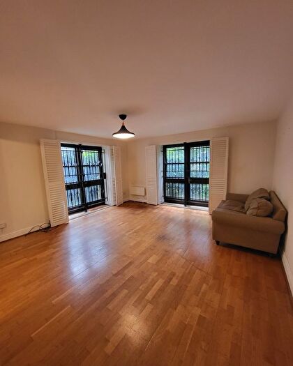 1 Bedroom Flat To Rent In St Stephens Court, The Avenue, West Ealing, W13