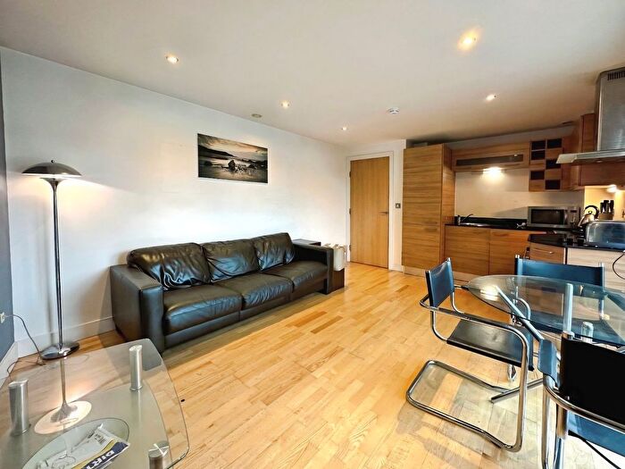 1 Bedroom Flat To Rent In Mackenzie House, Leeds, LS10