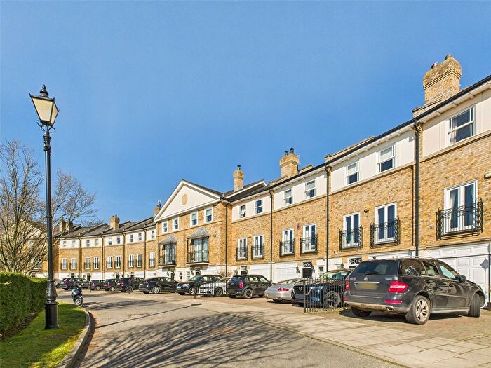 3 Bedroom Town House To Rent In Heidegger Crescent, London, SW13