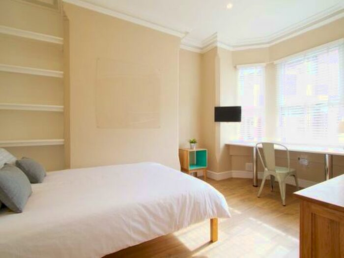 4 Bedroom Terraced House To Rent In Forest Grove, Nottingham, NG1