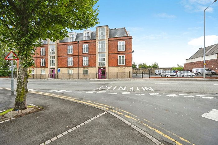 2 Bedroom Flat For Sale In North Road, St. Helens, Merseyside, WA10