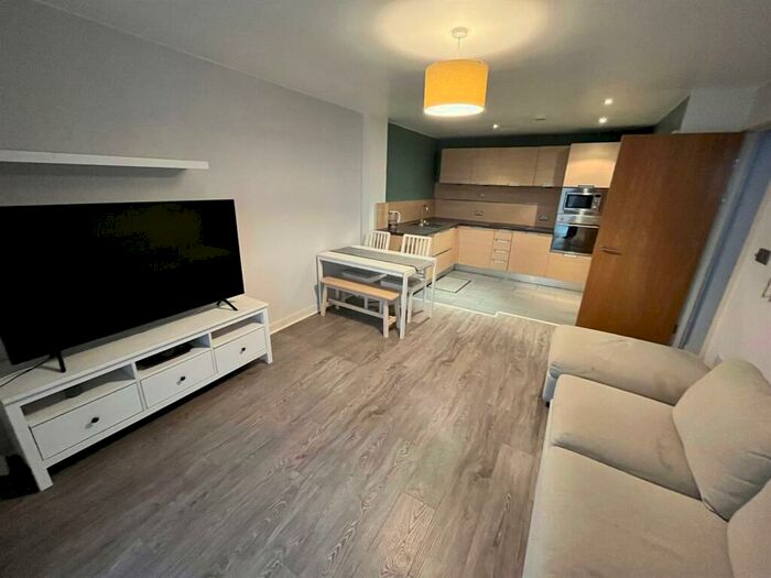 2 Bedroom Flat To Rent In Barton Place, Hornbeam Way, Manchester, M4