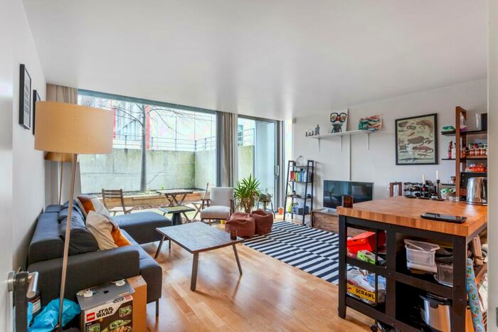 2 Bedroom Flat To Rent In Highbury Staduim Sqaure, N5