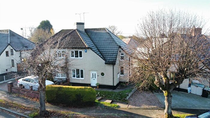 3 Bedroom Semi Detached House For Sale In Grove Park, Kingswinford, DY6